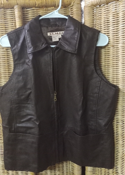 A.M.I. Jackets & Blazers - A.M.I. Women's Leather Vest Brown Full Zip Size L/40